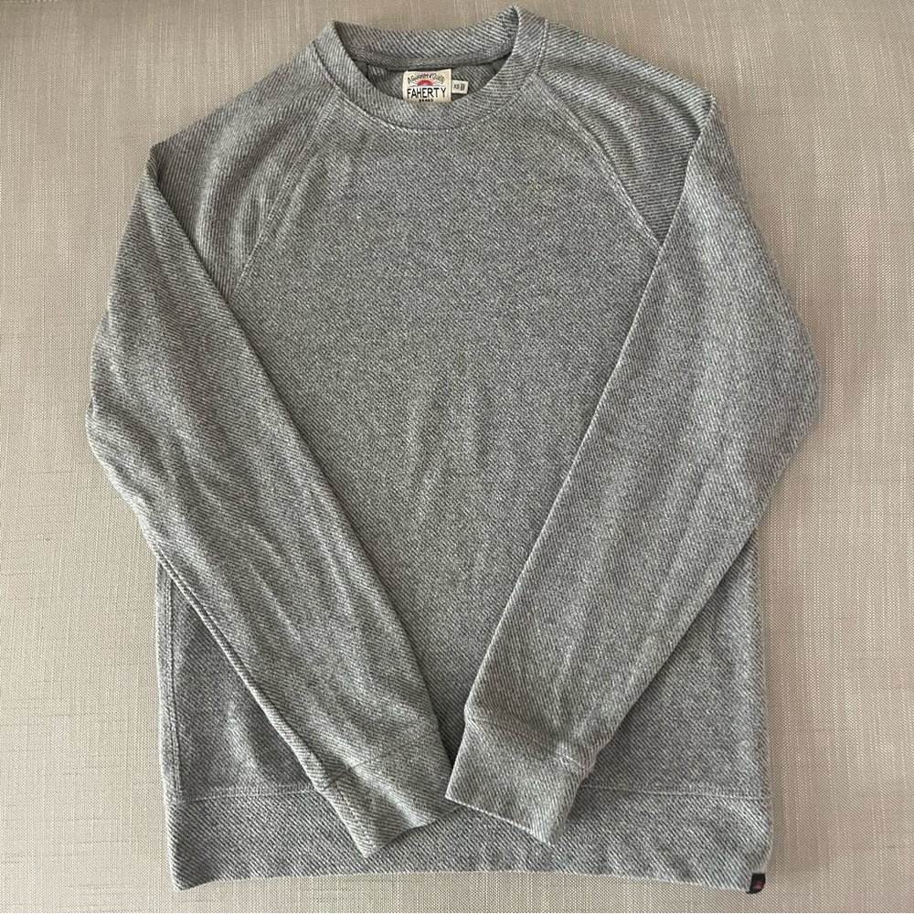 Faherty Legends Sweater • Long Sleeve Shirt • XS Heather Grey Gray - Picture 2 of 9